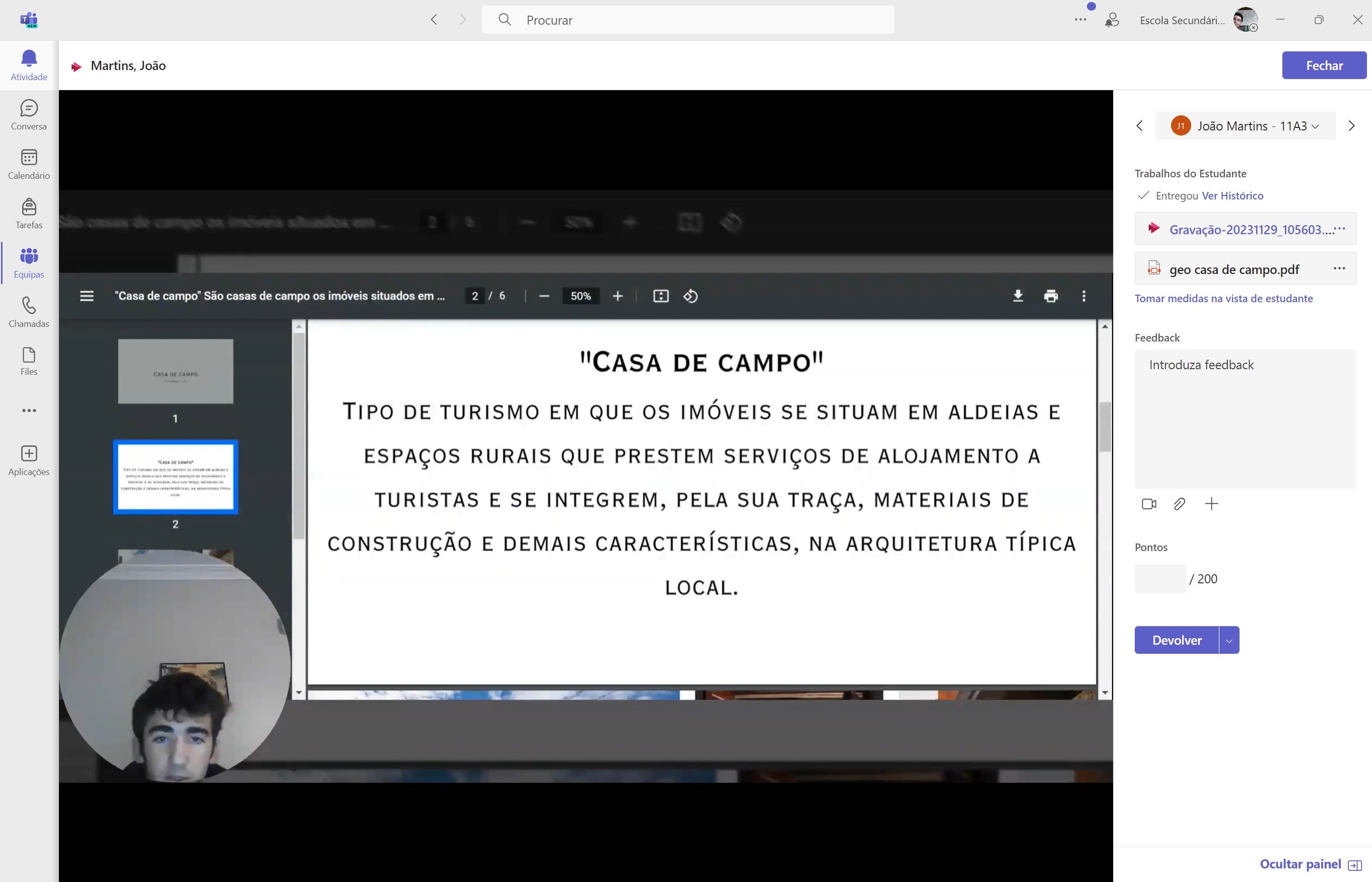 Screenshot de trabalho de aluno que envolve gravação de ecrã e narração, com webcam ligada