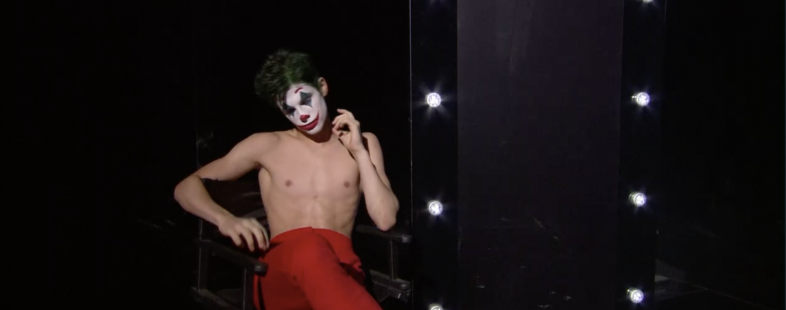 António Casalinho as Joker in the performance in batalha dos jurados